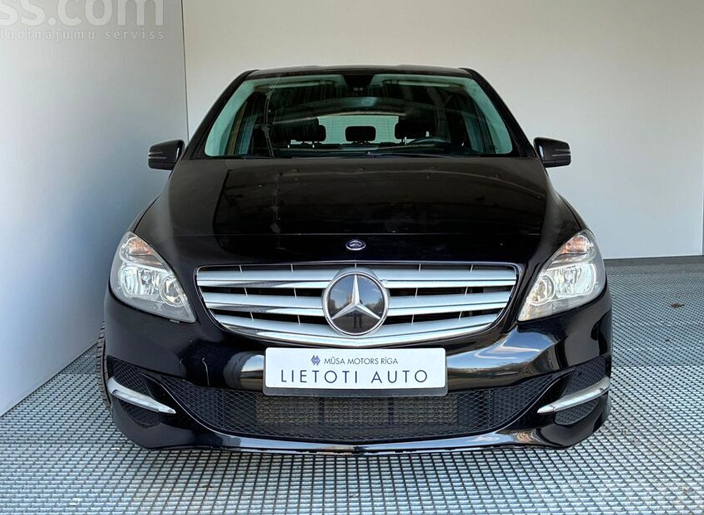 Mercedes-Benz B200 — foto 2
