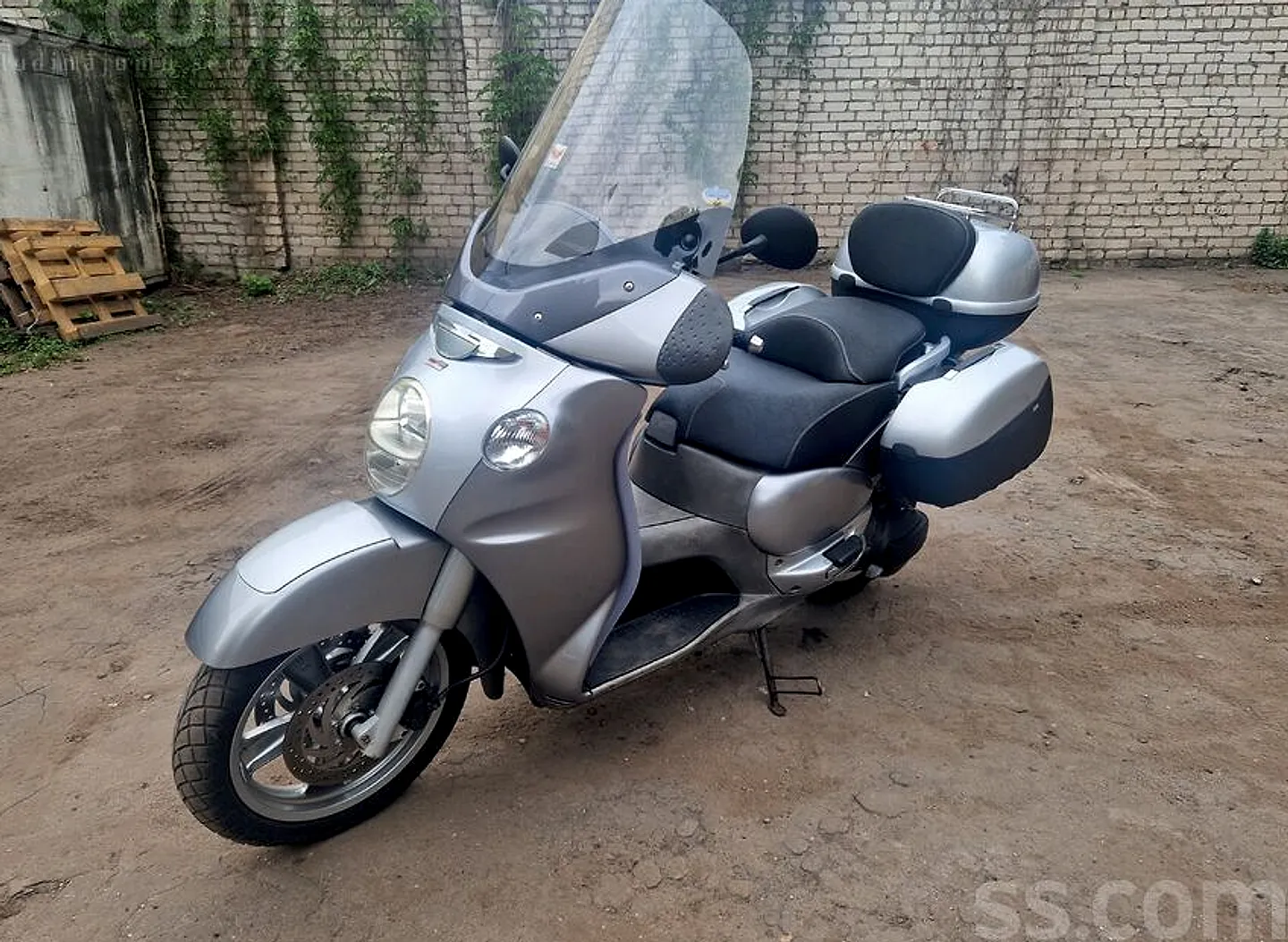 Aprilia Scarabeo 500, 2003. gads