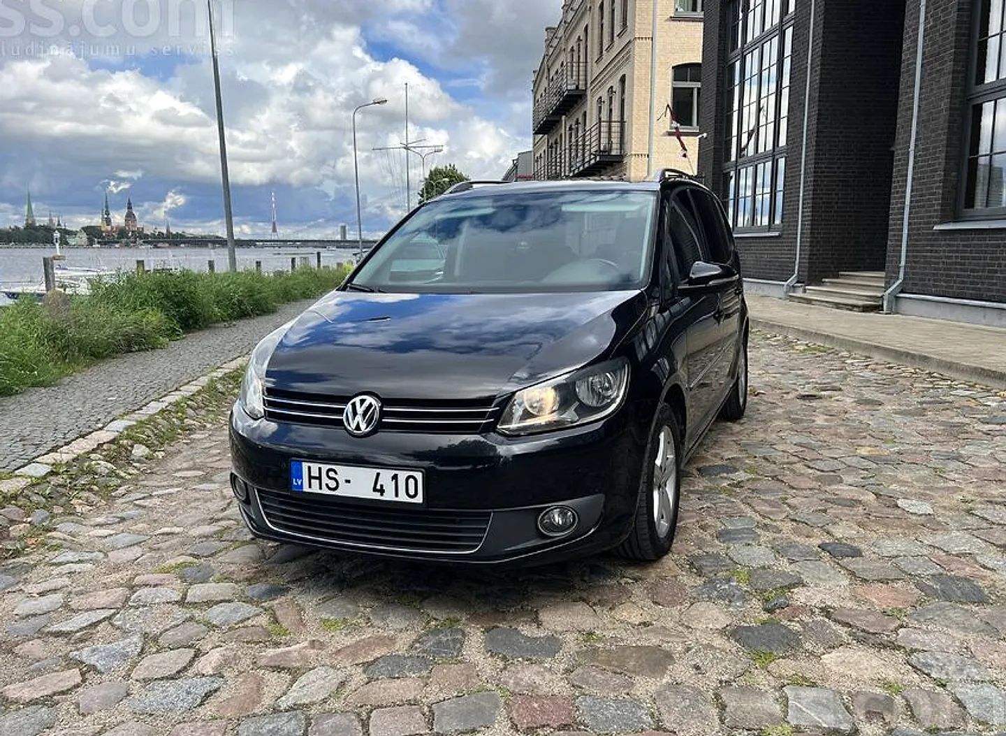 Volkswagen Touran, 2011. gads