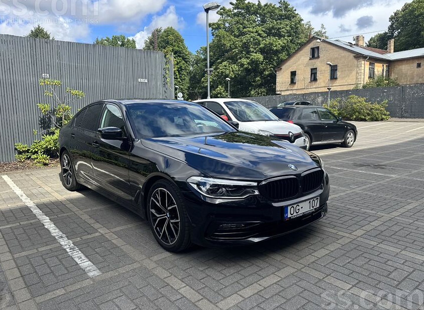 BMW 520 — foto 3