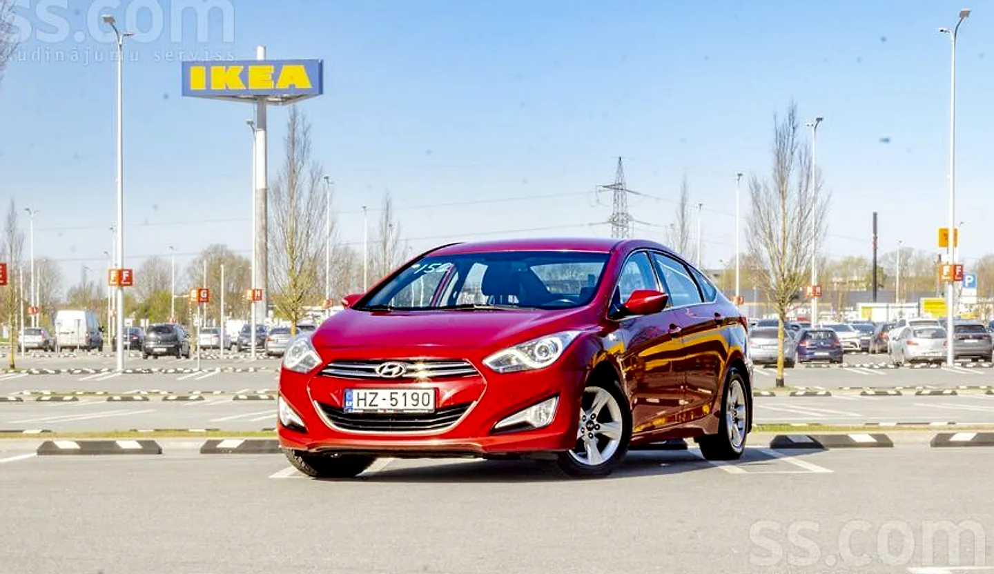 Hyundai i40, 2012. gads