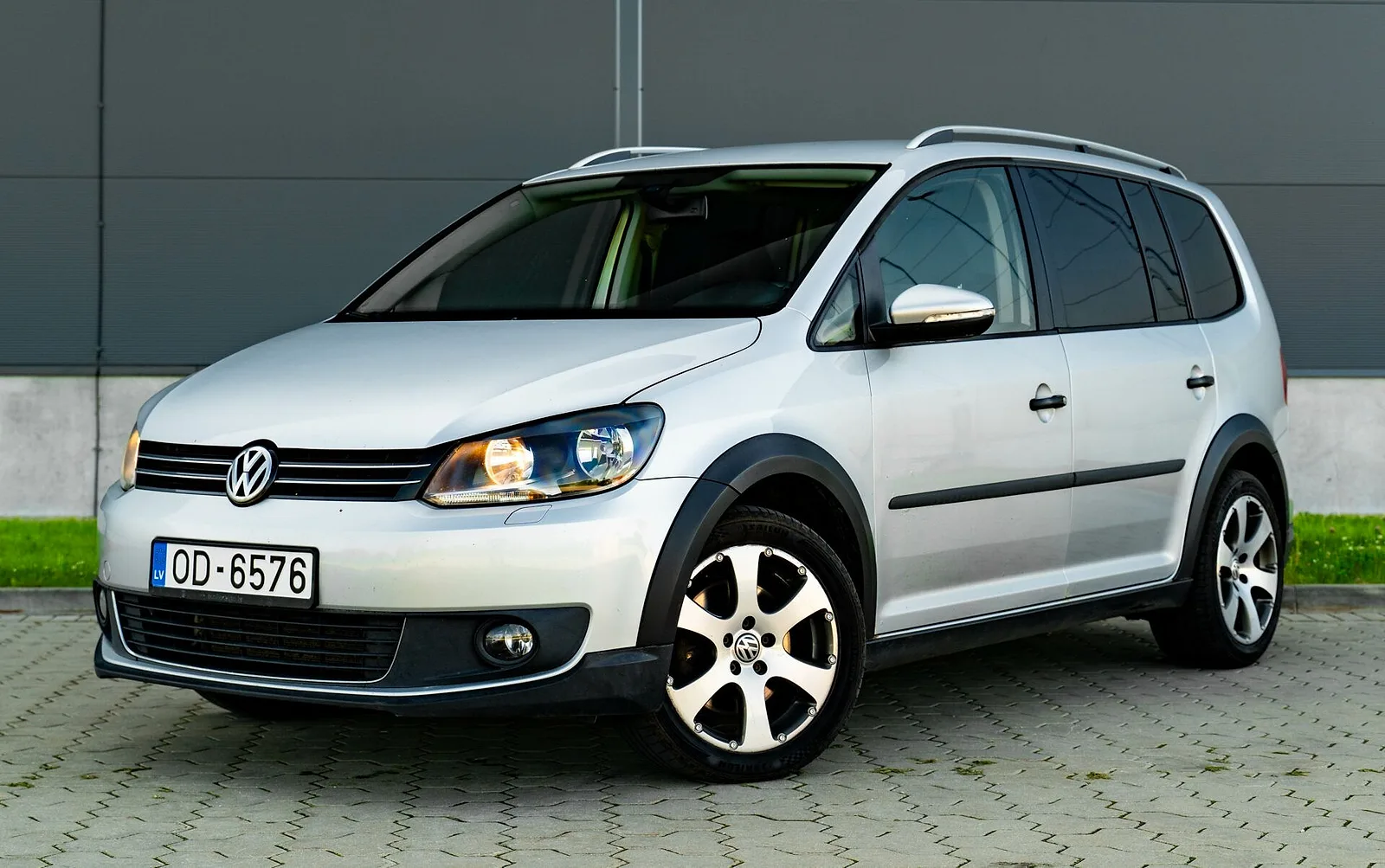 VW Touran, 2012. gads