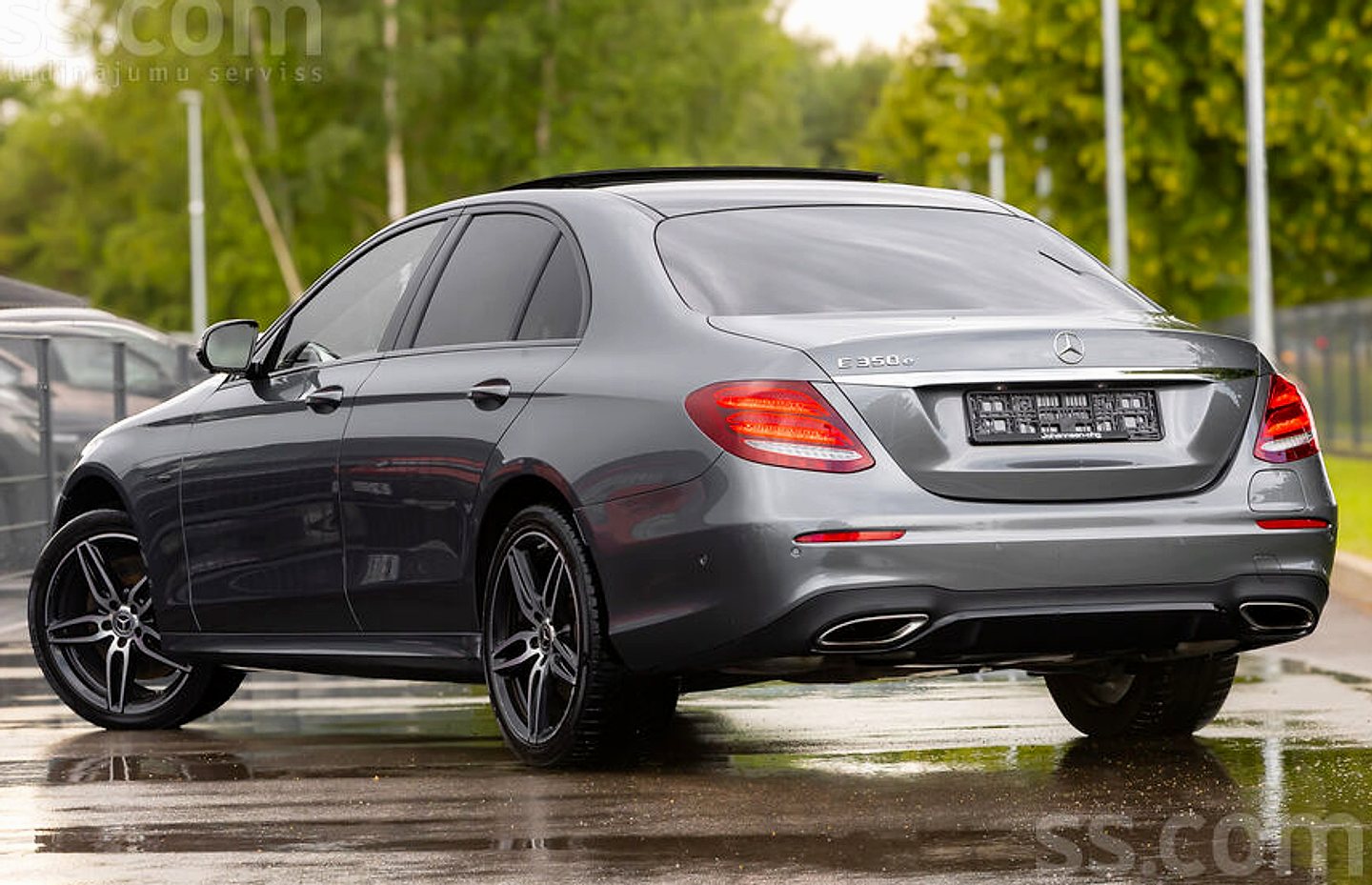 Mercedes-Benz E350 — foto 4