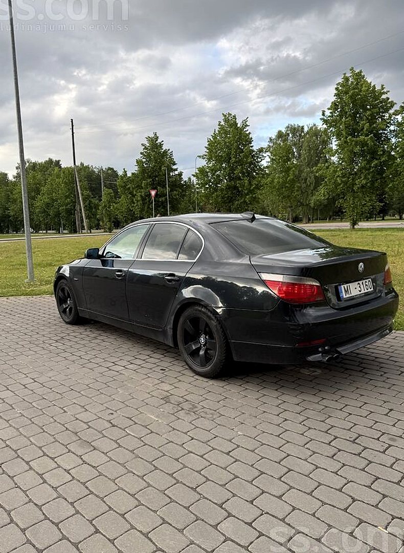BMW 520 — foto 4