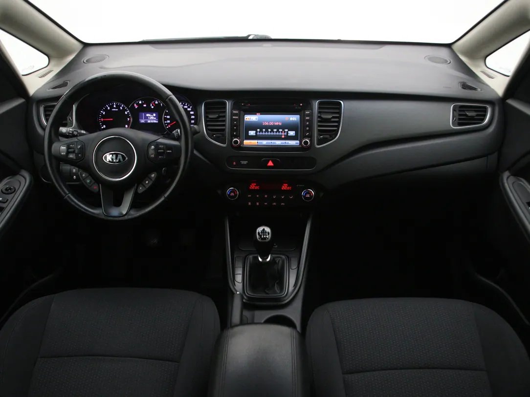KIA Carens — foto 3