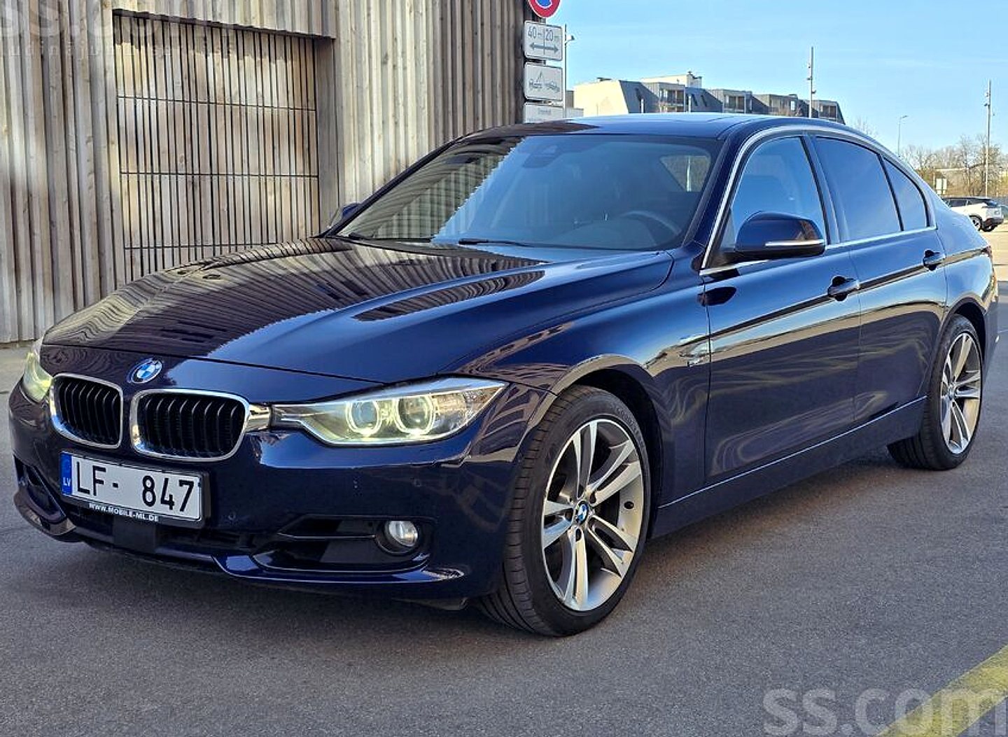 BMW 330 — foto 5