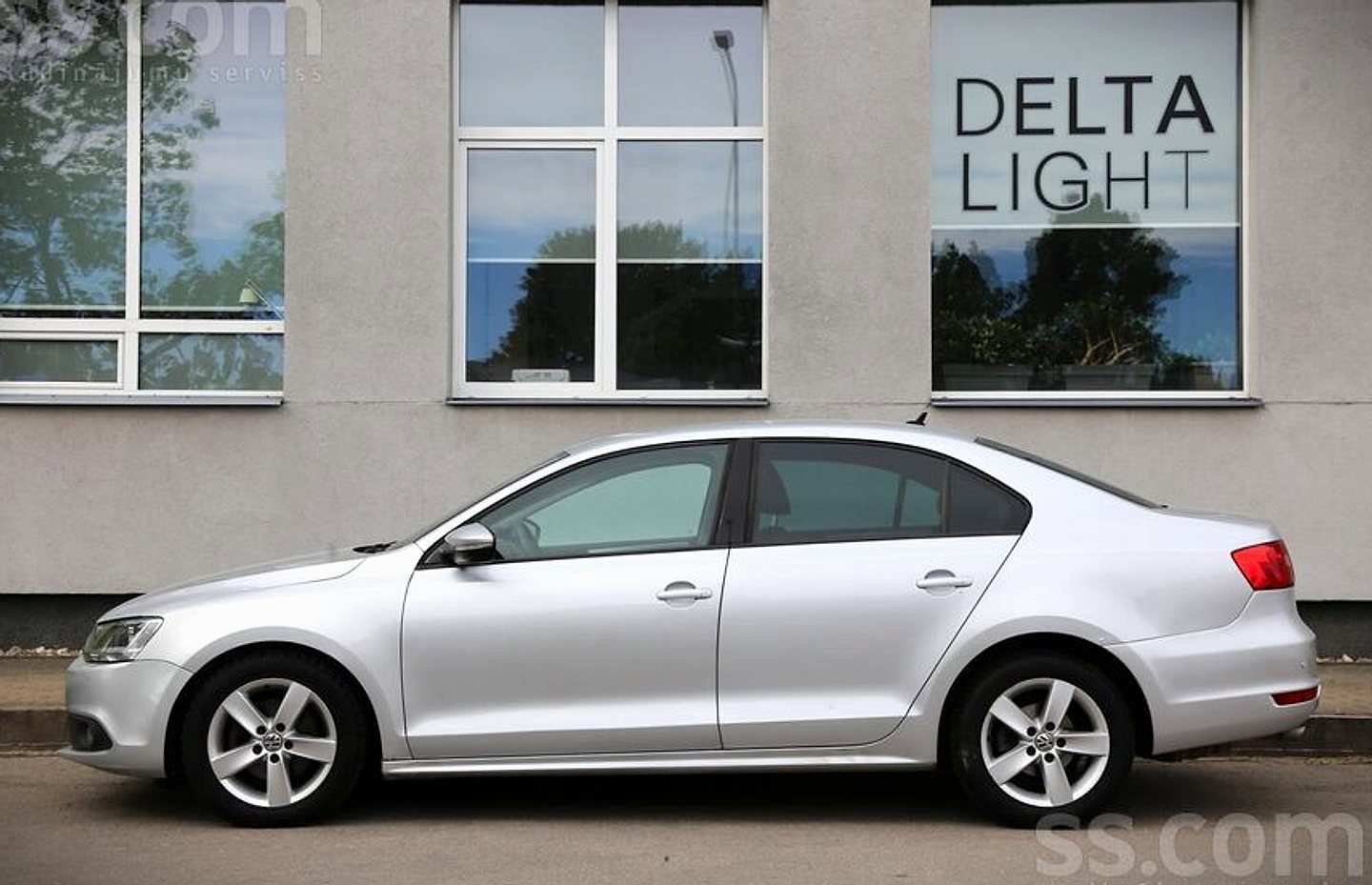 Volkswagen Jetta — foto 2