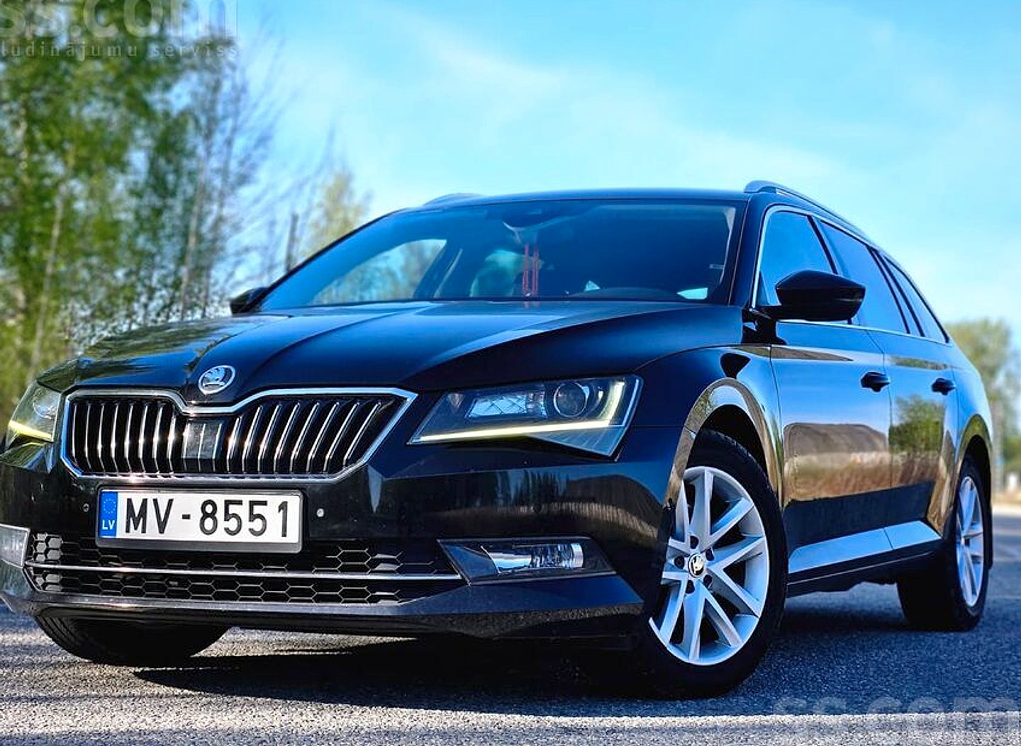 Škoda Superb — foto 2