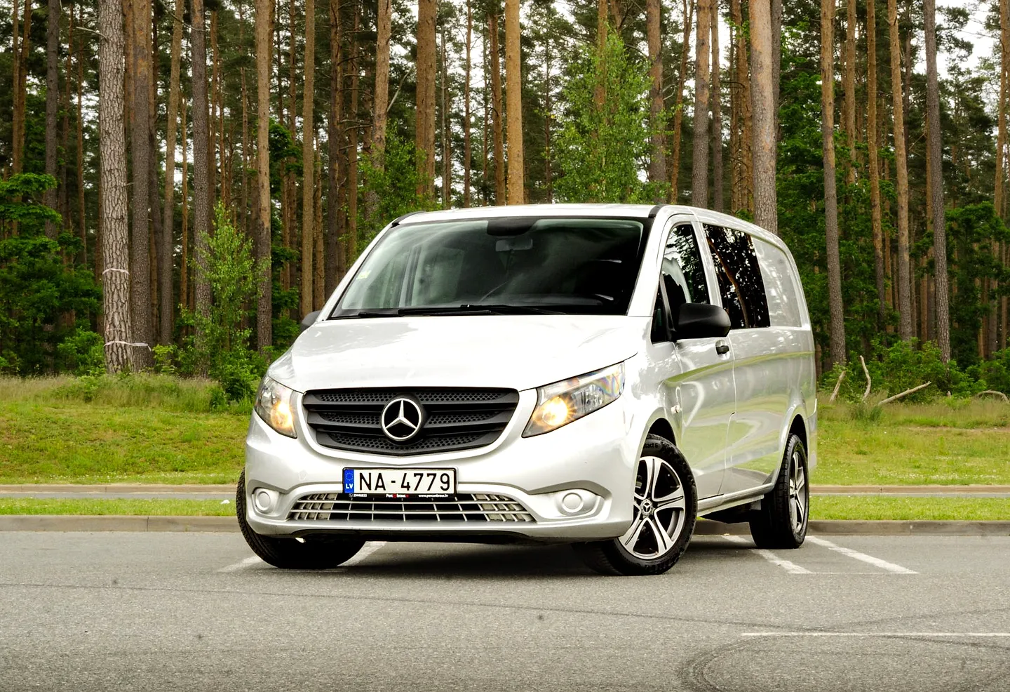 Mercedes-Benz Benz Vito, 2015. gads