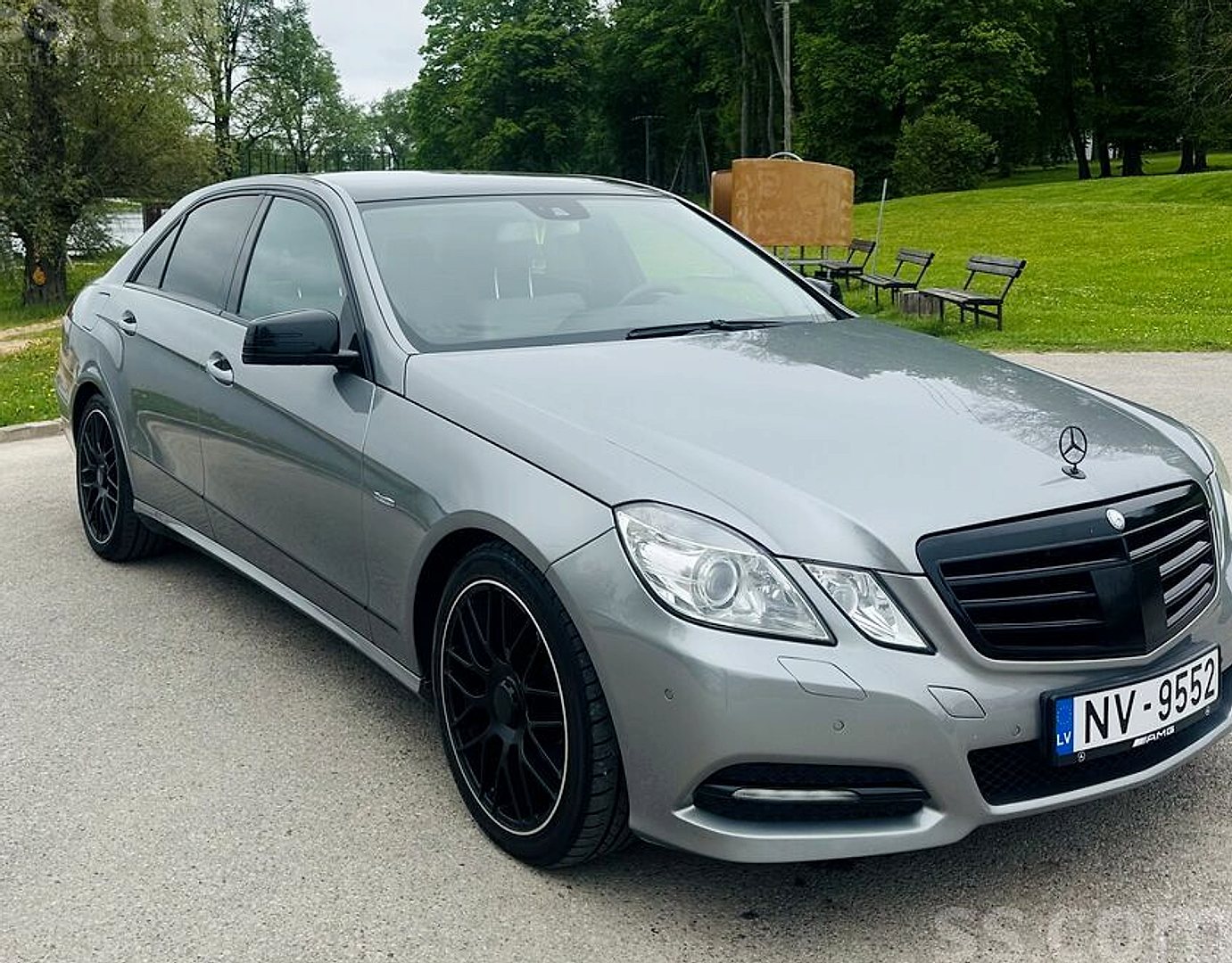 Mercedes-Benz E350 — foto 5