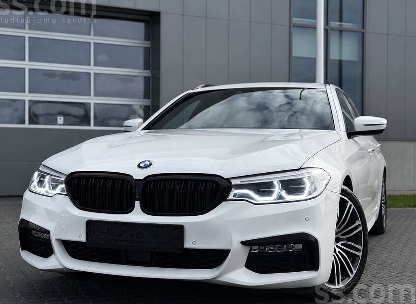 BMW 530 — foto 3