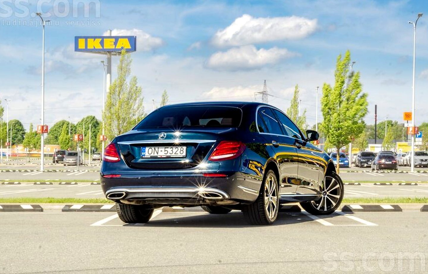 Mercedes-Benz E350 — foto 6