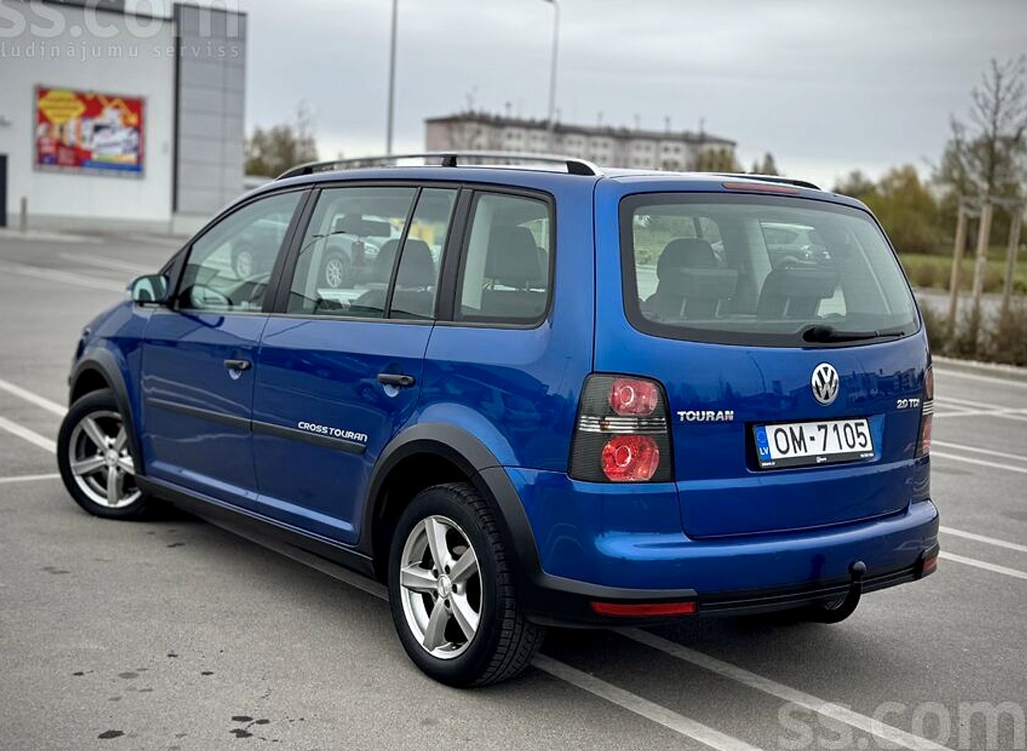 Volkswagen Touran — foto 4