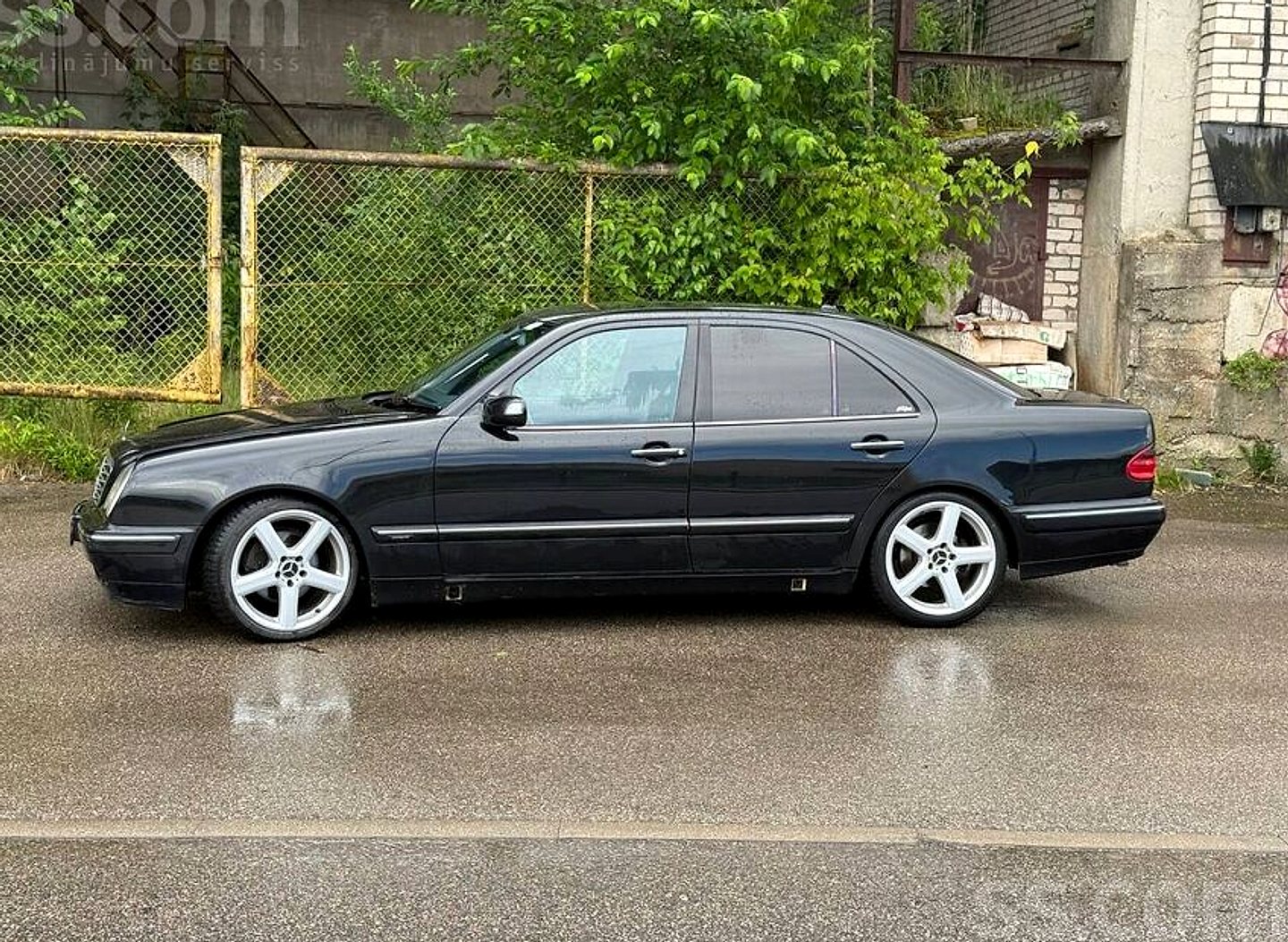 Mercedes-Benz E320 — foto 2