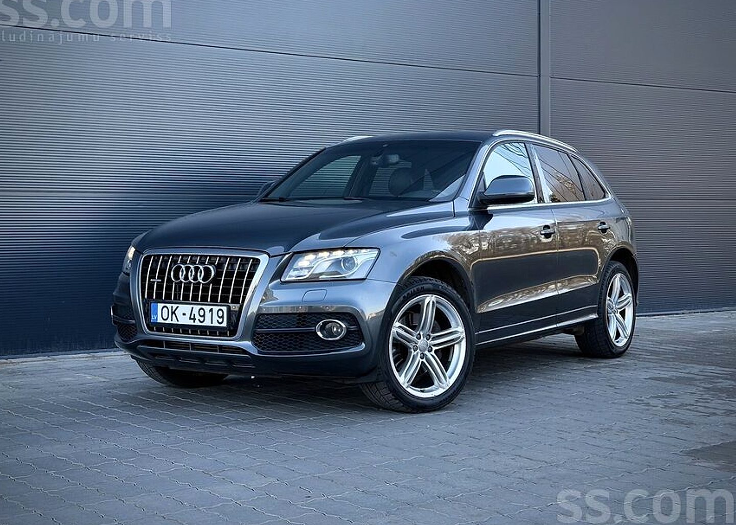 Audi Q5, 2010. gads
