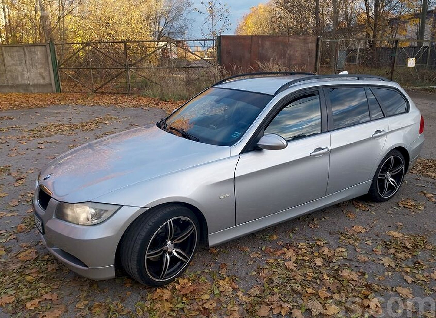 BMW 318 — foto 2
