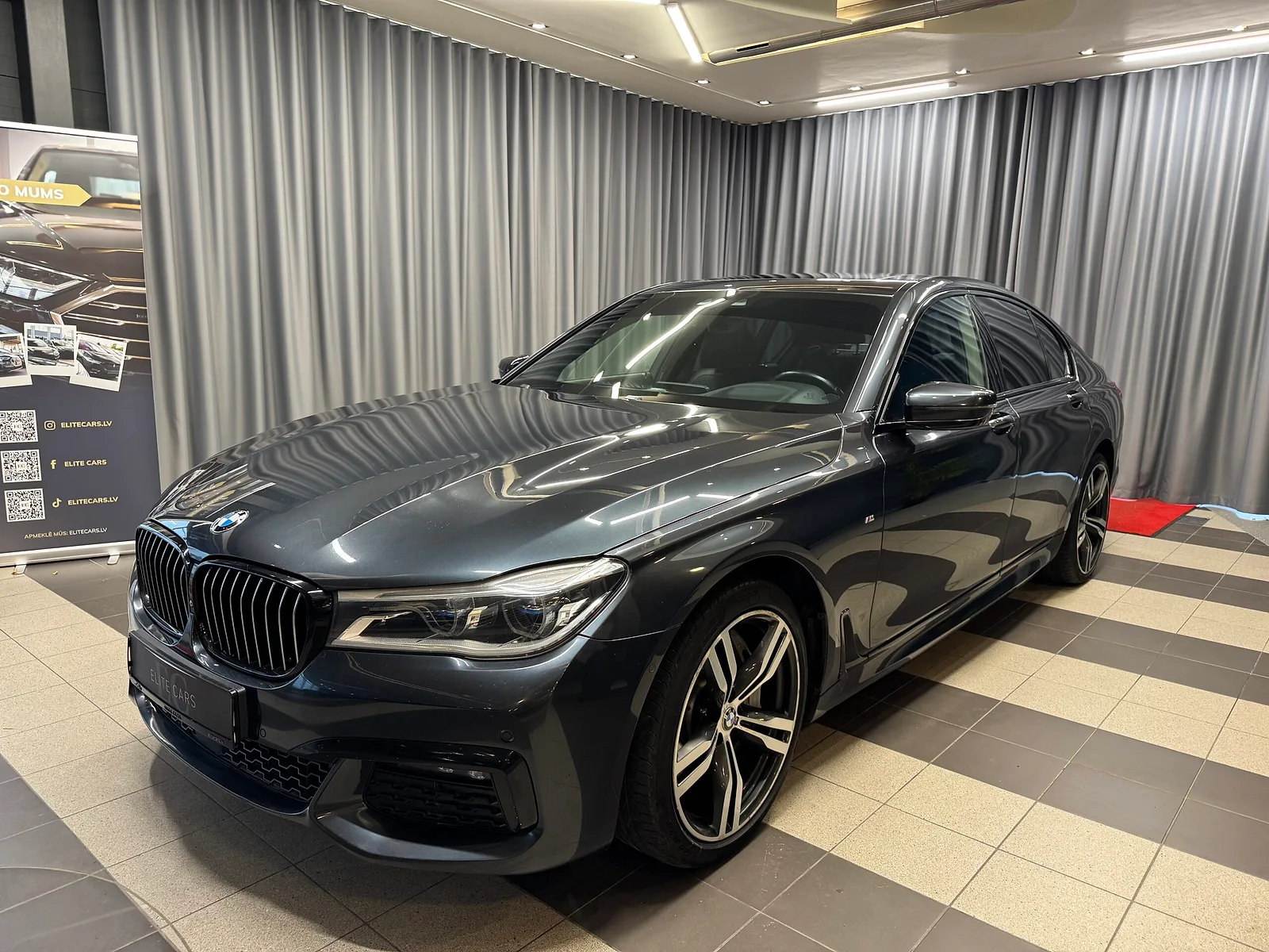 BMW 750, 2016. gads