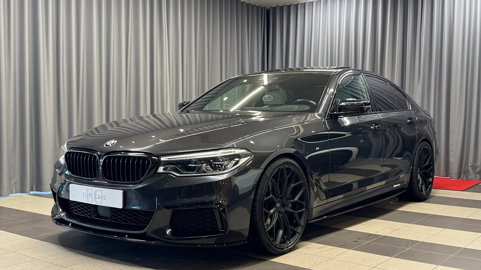 BMW M550i, 2017. gads