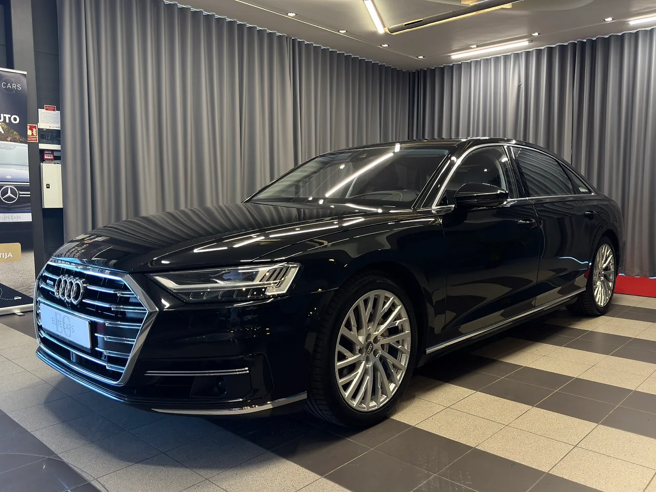 Audi A8 Long Quattro, 2018. gads