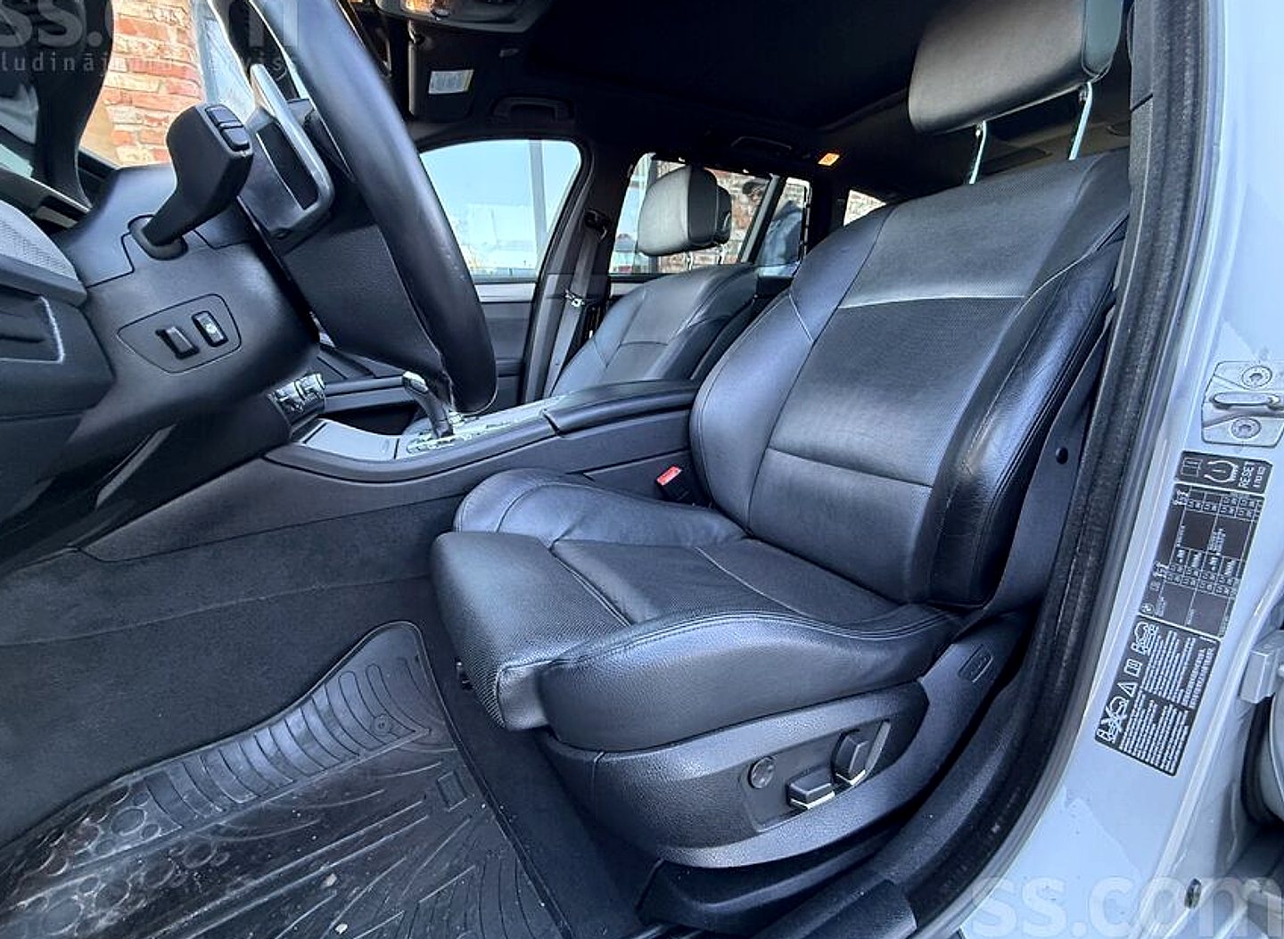 BMW 530 — foto 2