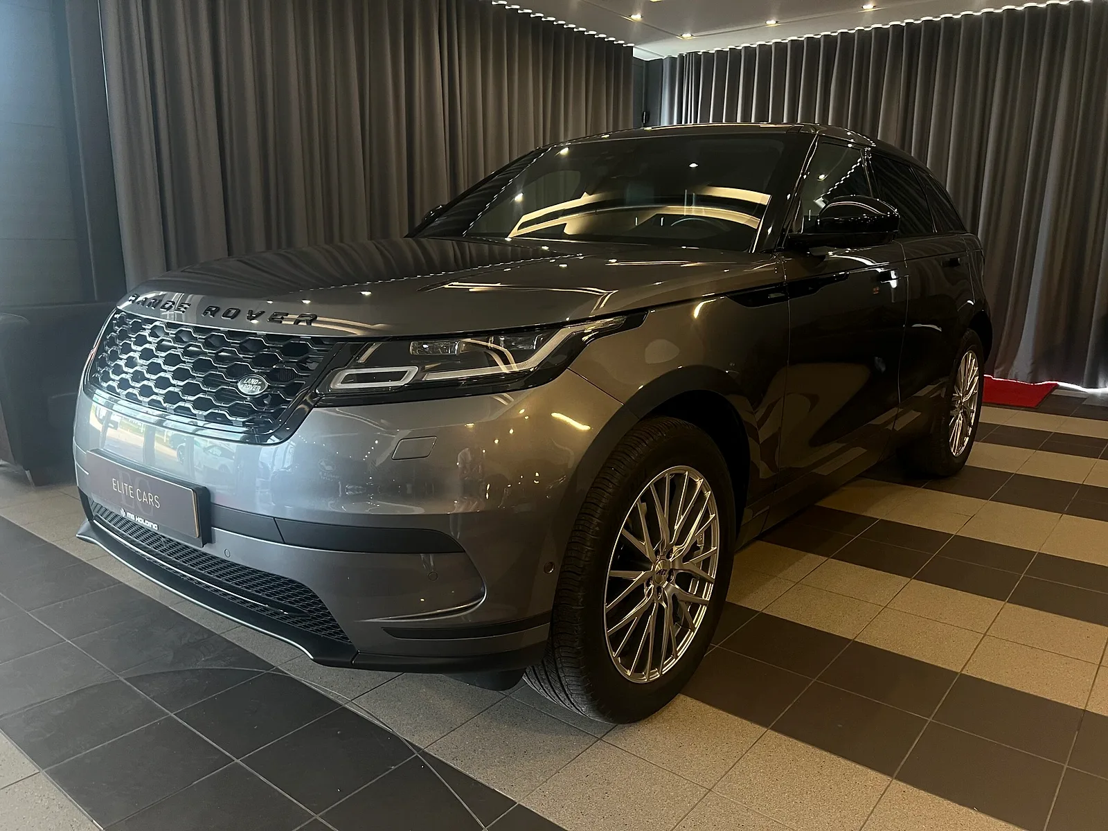 Land Rover Range Rover Velar, 2018. gads