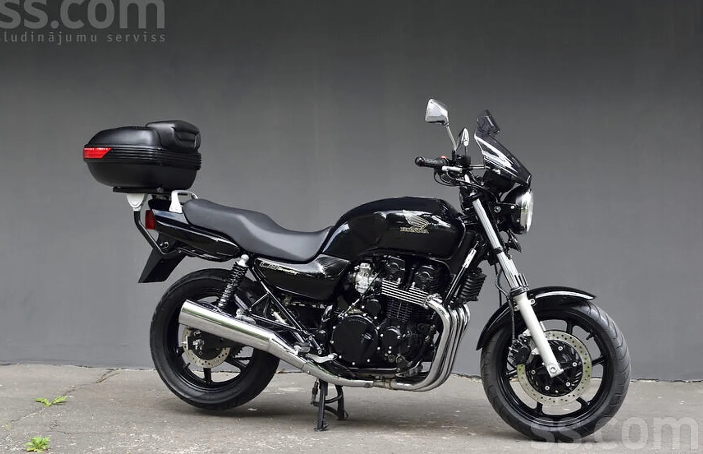 Honda Cb750, 2001. gads