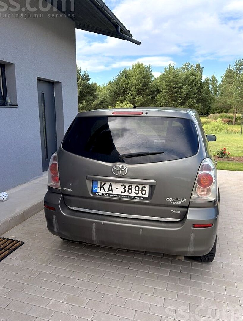 Toyota Corolla Verso — foto 5