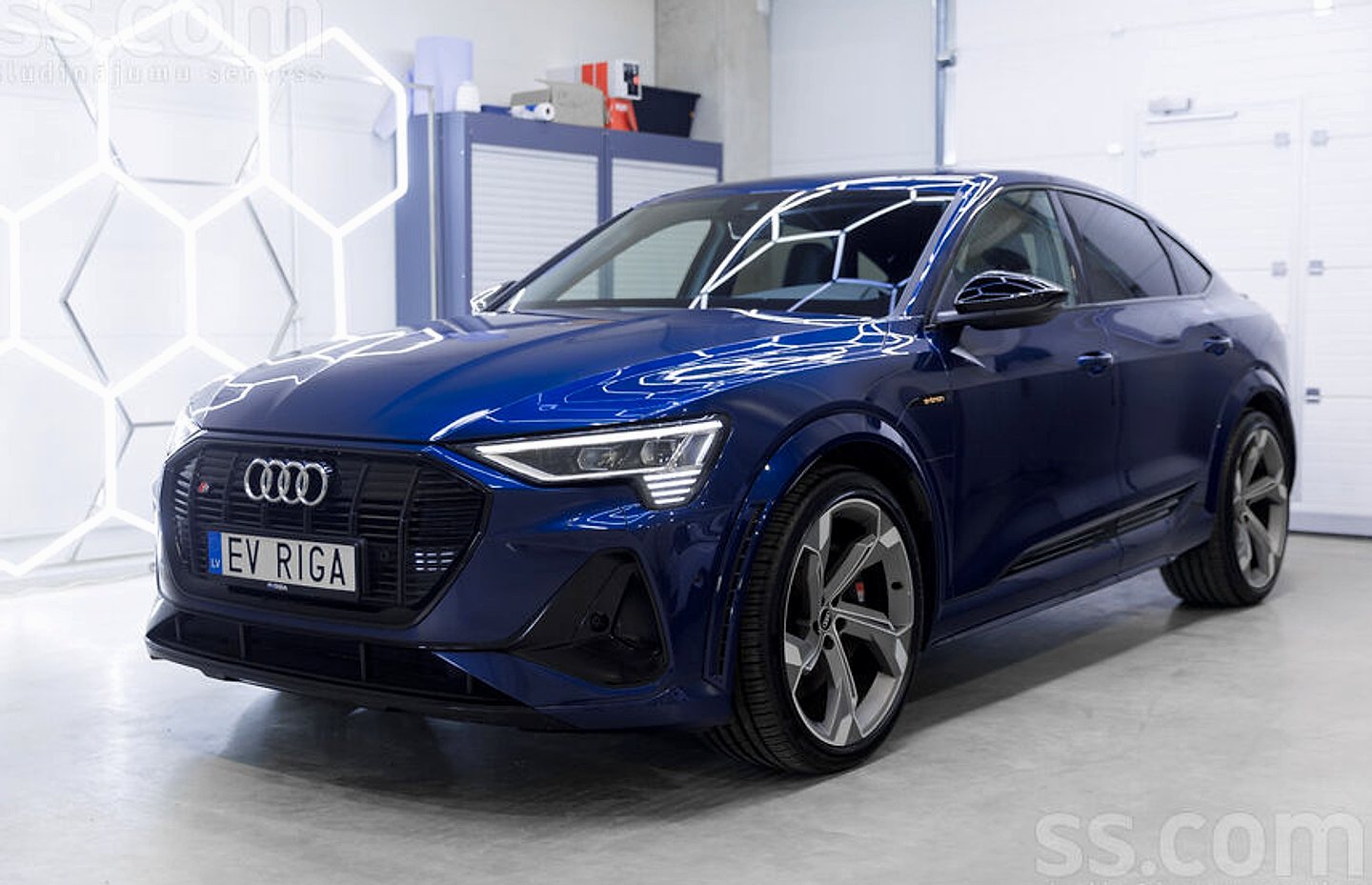 Audi E-tron — foto 3