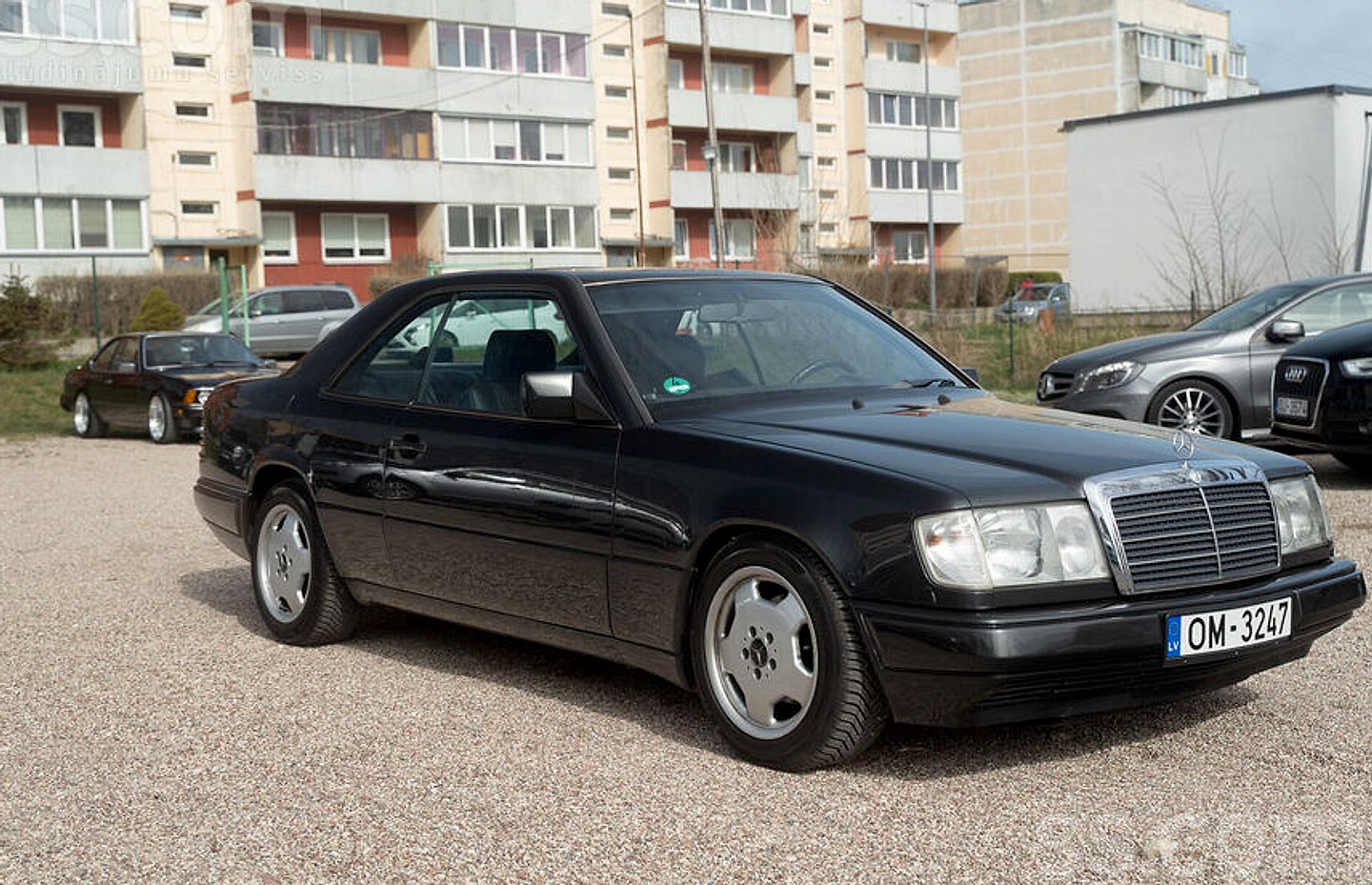 Mercedes-Benz E230 — foto 3