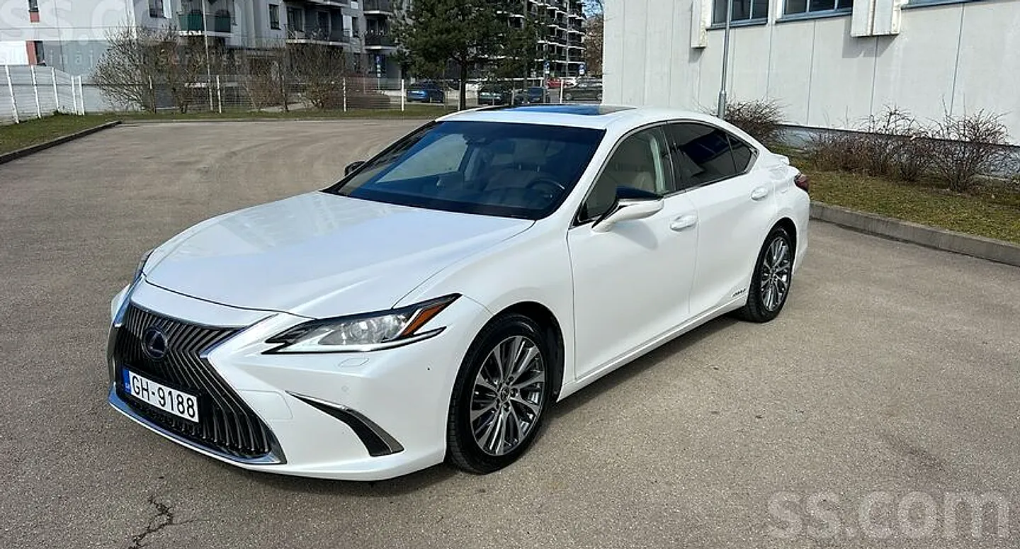 Lexus ES, 2020. gads