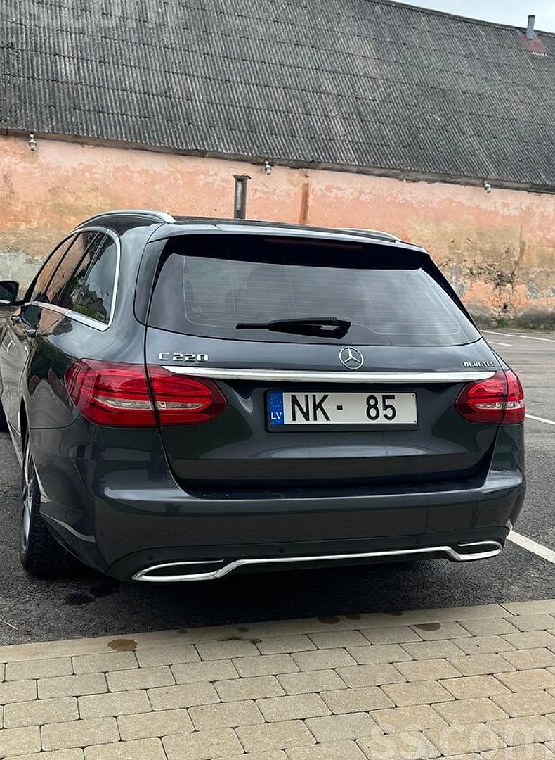 Mercedes-Benz C220 — foto 4