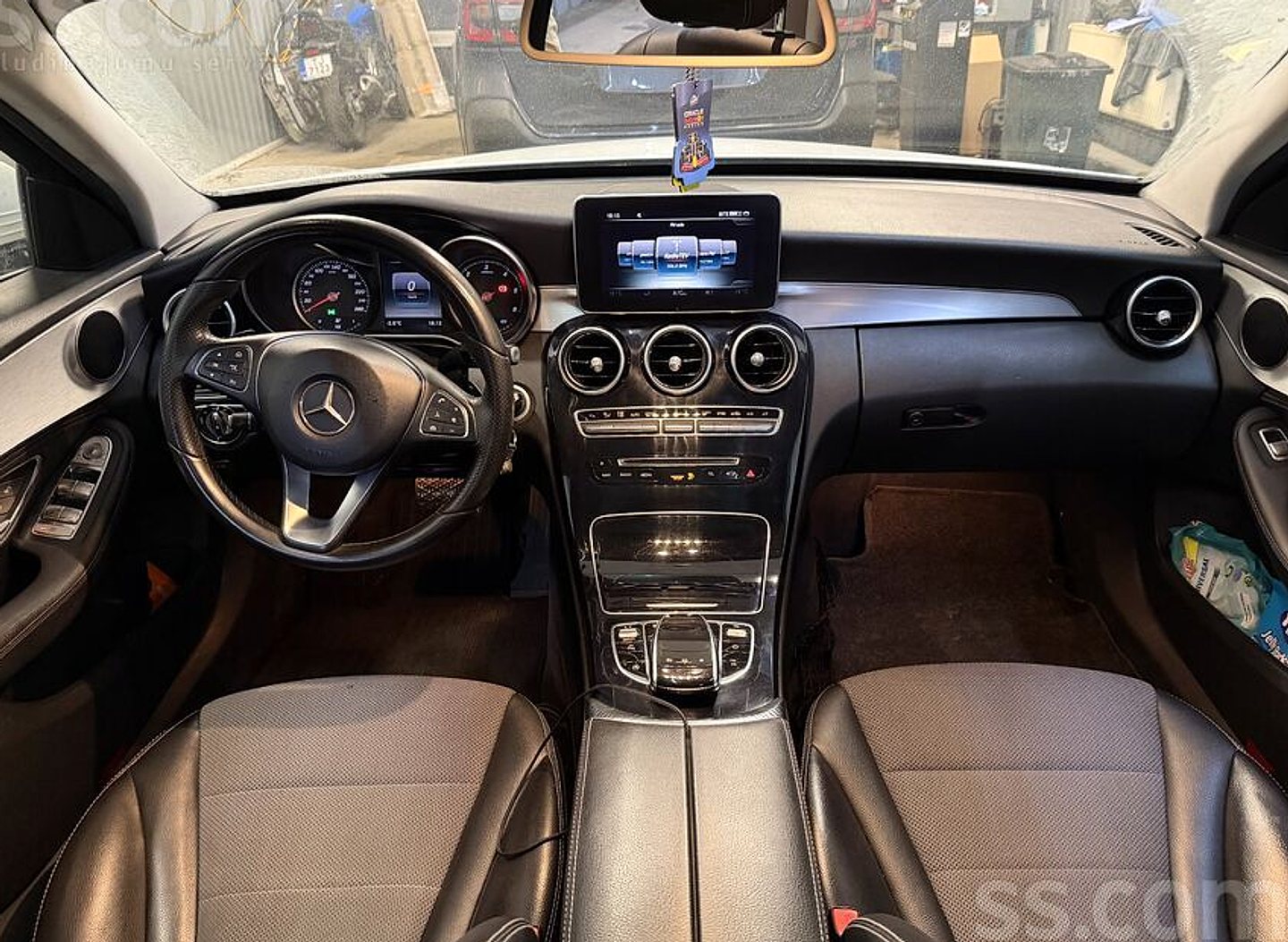 Mercedes-Benz C220 — foto 5