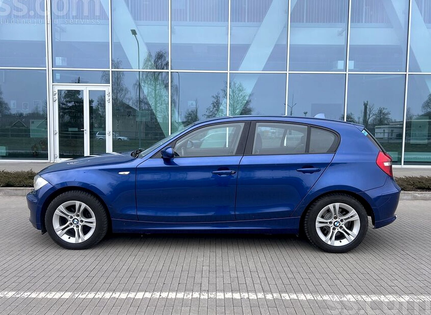 BMW 118 — foto 5