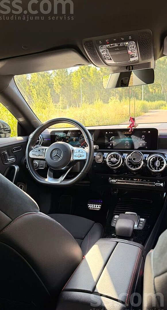 Mercedes-Benz CLA180 — foto 6