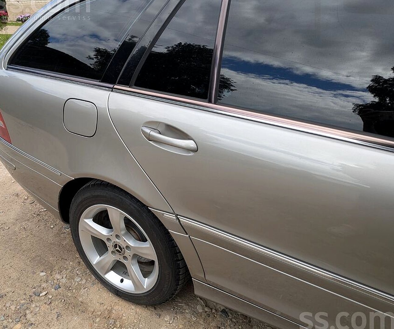 Mercedes-Benz C270 — foto 6