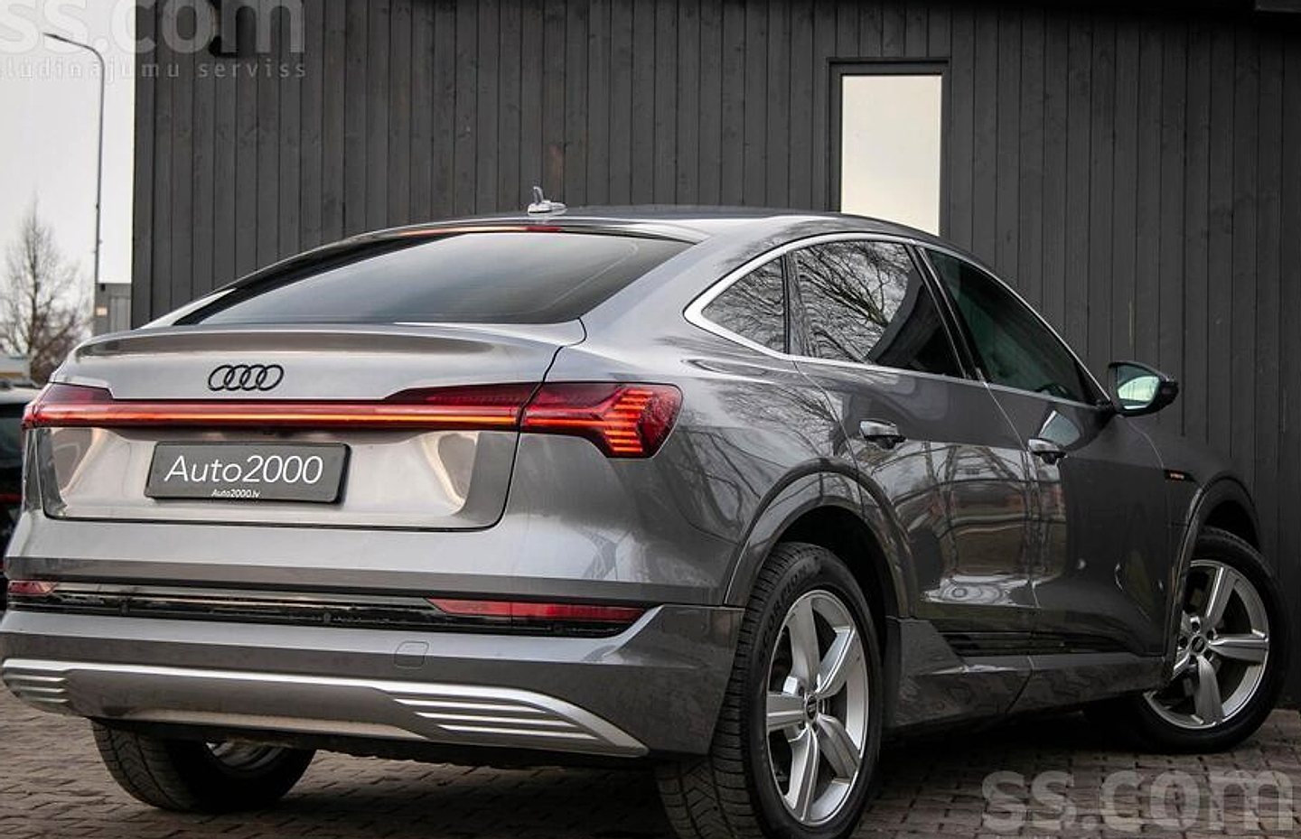 Audi E-tron — foto 6