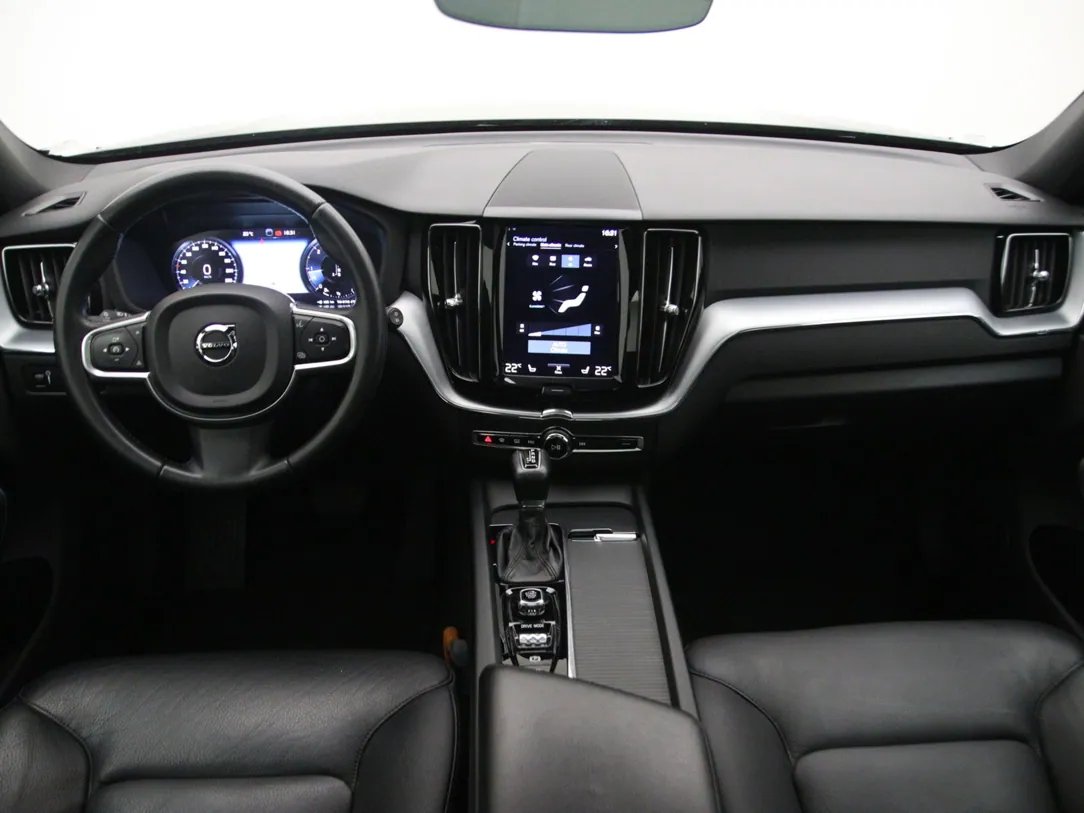 Volvo Xc60 — foto 3