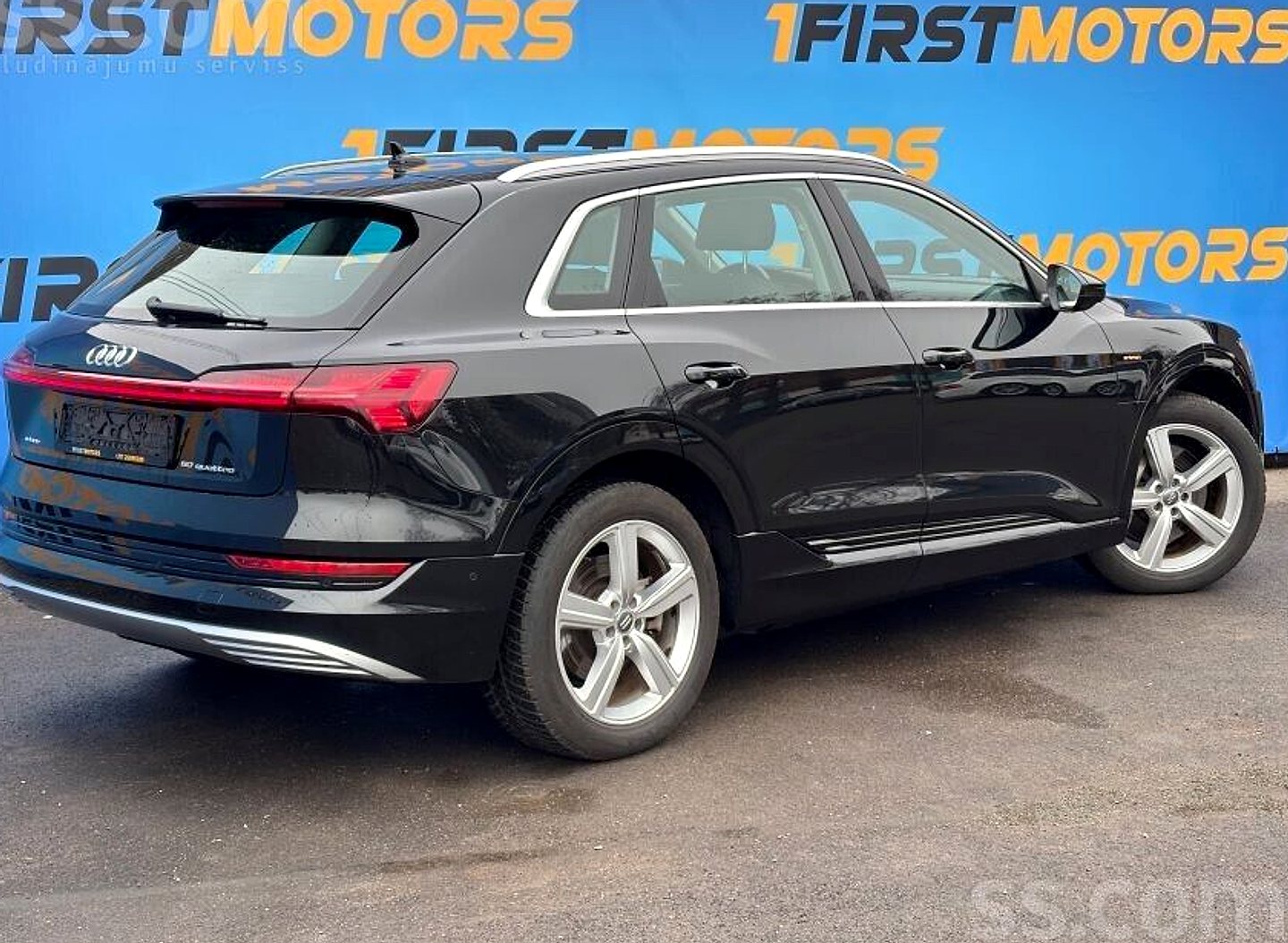 Audi E-tron — foto 6