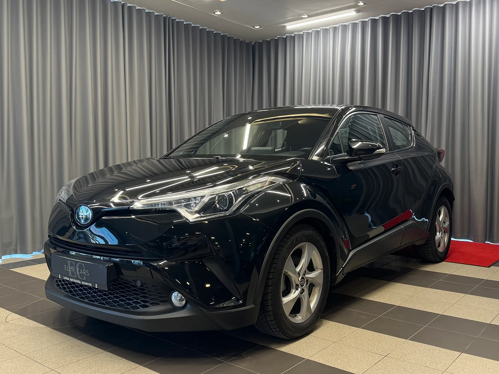 Toyota C-HR, 2019. gads