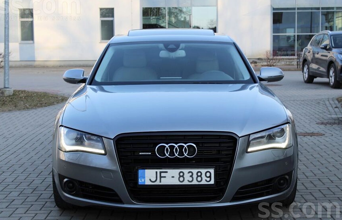 Audi A8 — foto 2