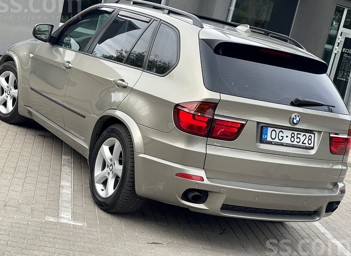BMW X5 — foto 4