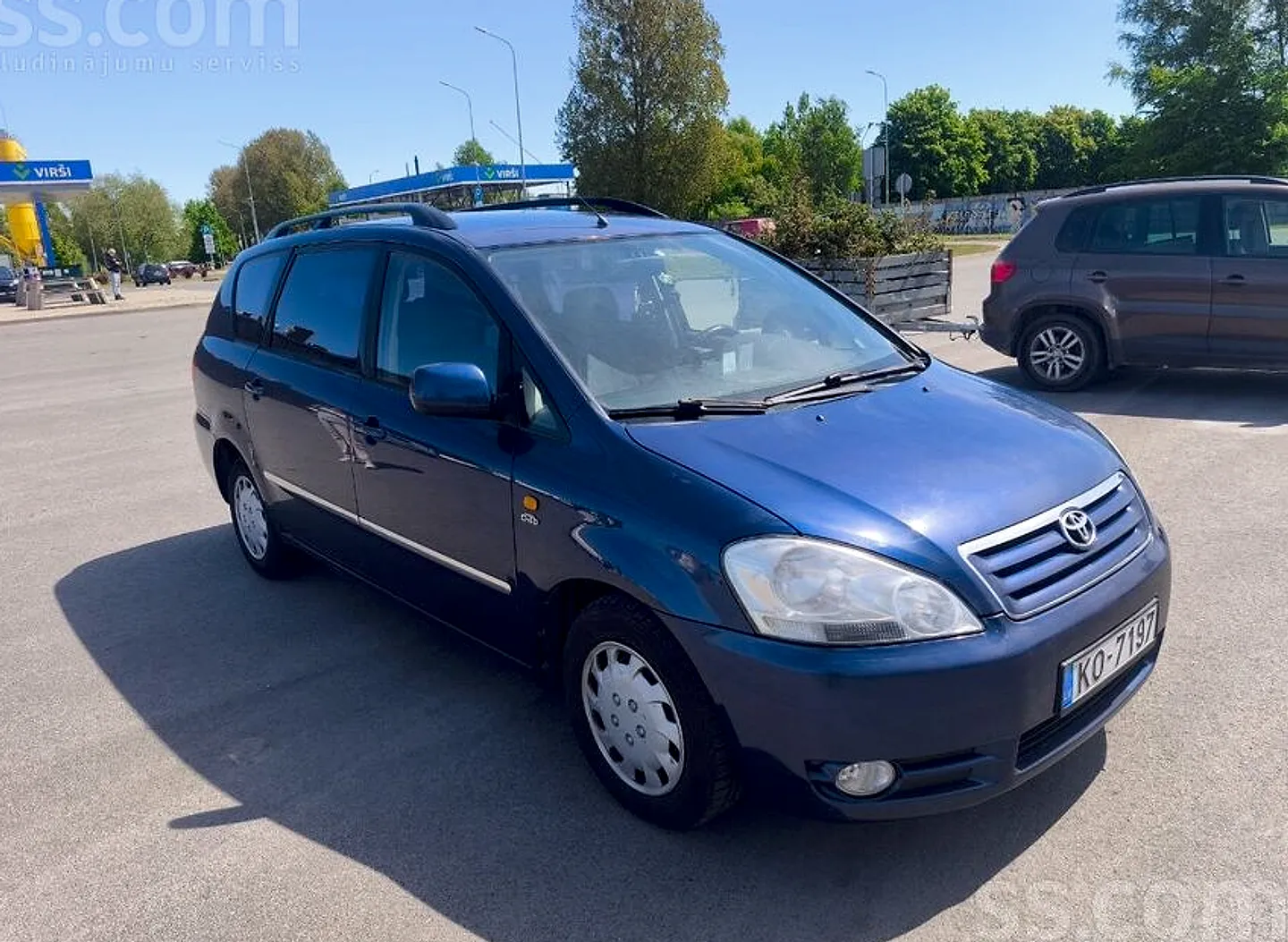 Toyota Avensis Verso, 2001. gads
