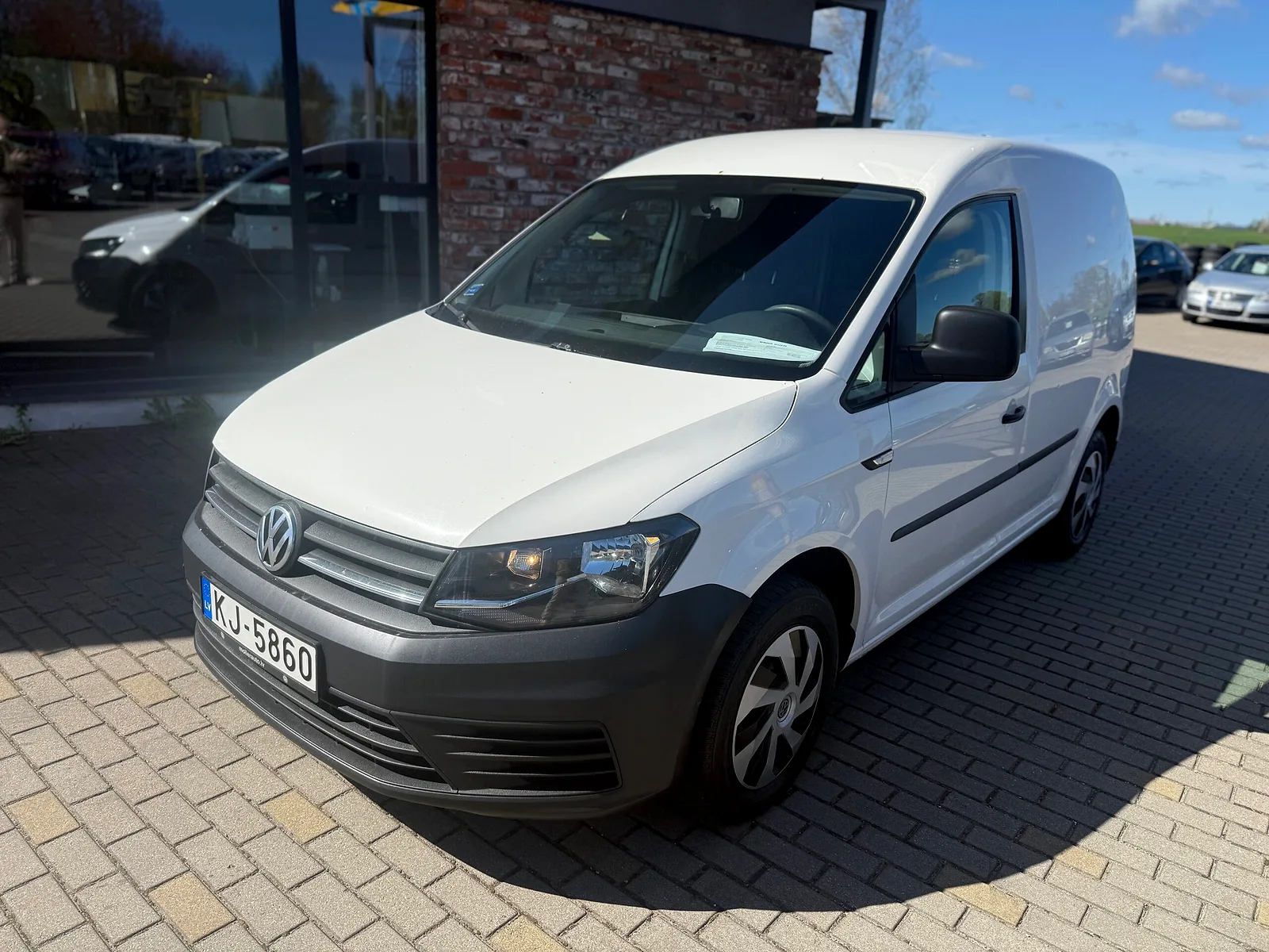 VW Nav pieejams, 2016. gads