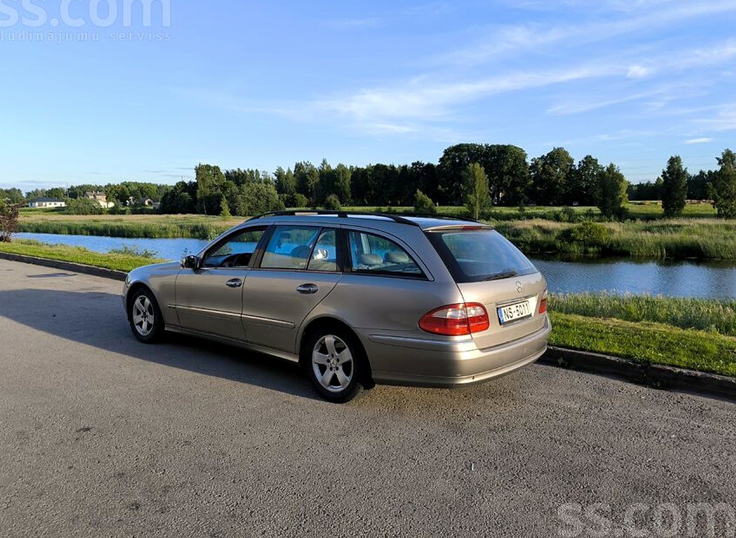 Mercedes-Benz E320 — foto 2