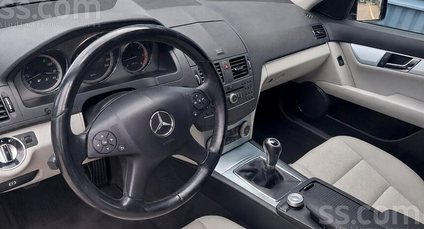 Mercedes-Benz C200 — foto 5
