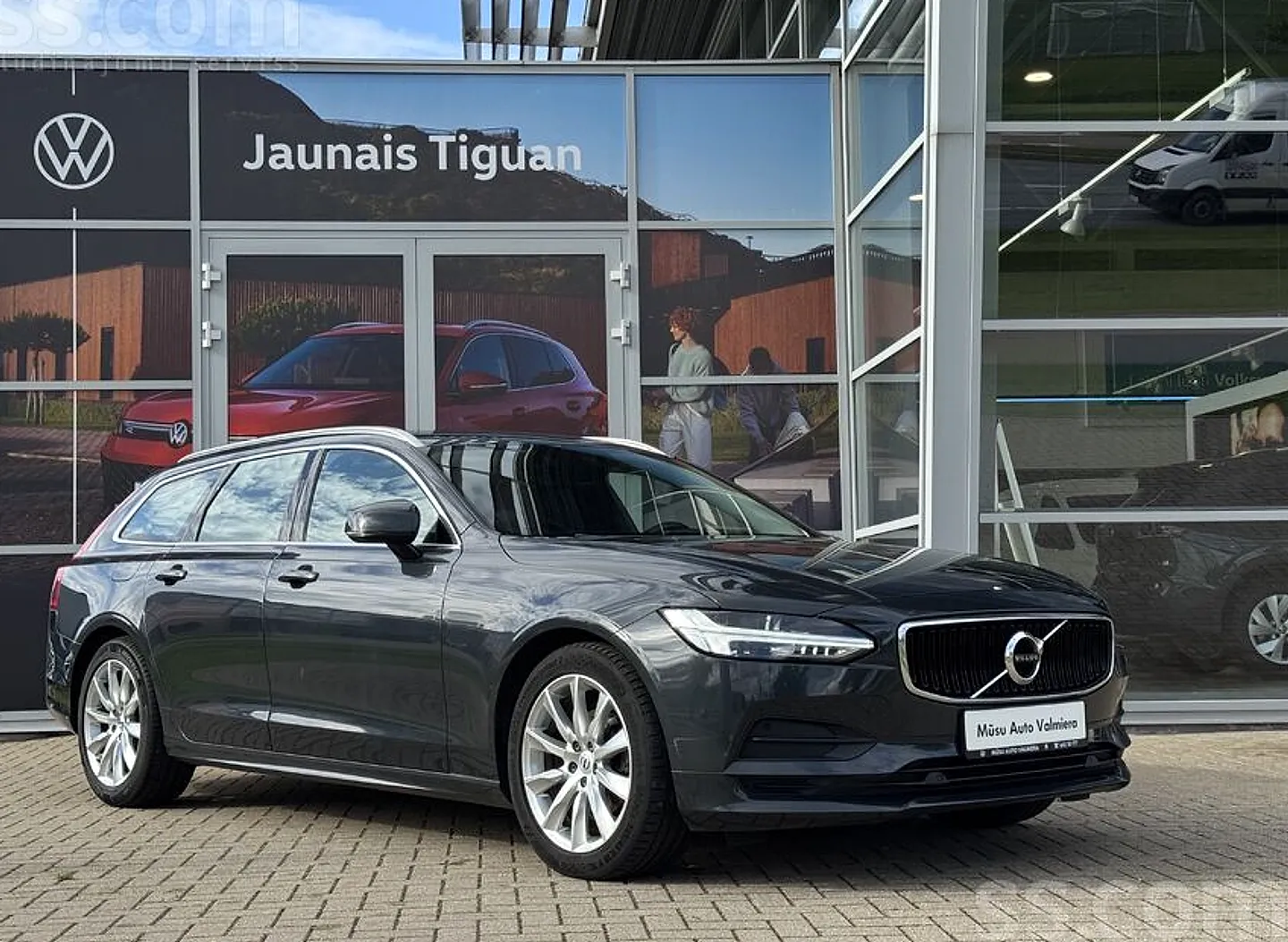Volvo V90, 2020. gads
