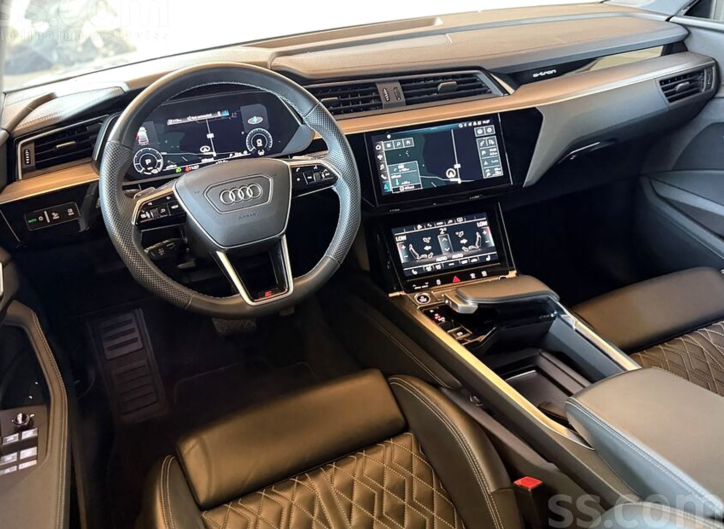 Audi E-tron — foto 6