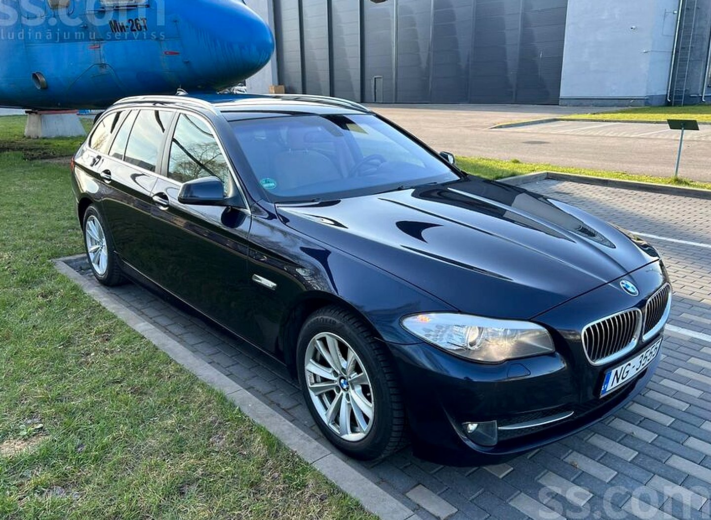 BMW 520 — foto 3