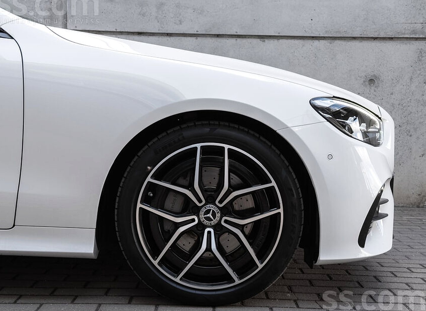 Mercedes-Benz E200 — foto 4