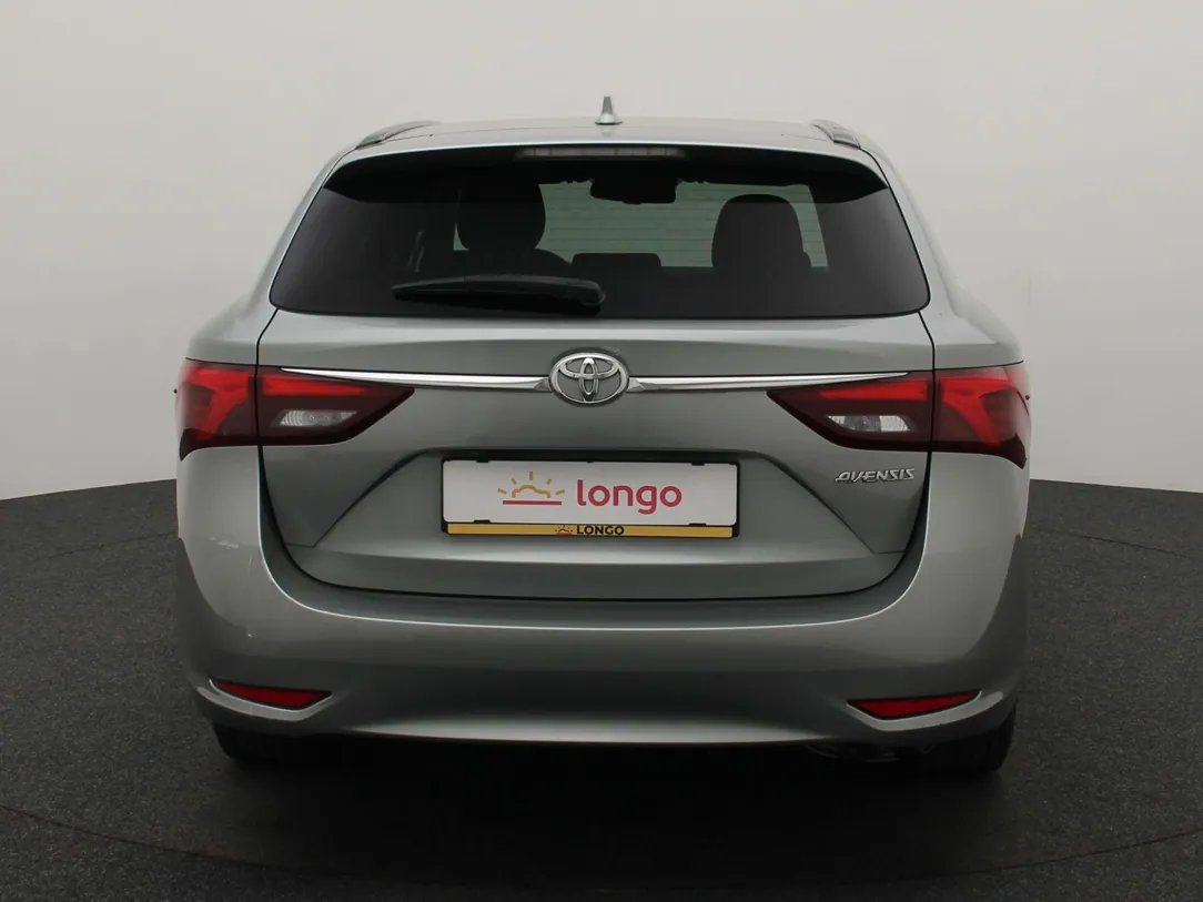 Toyota Avensis — foto 6
